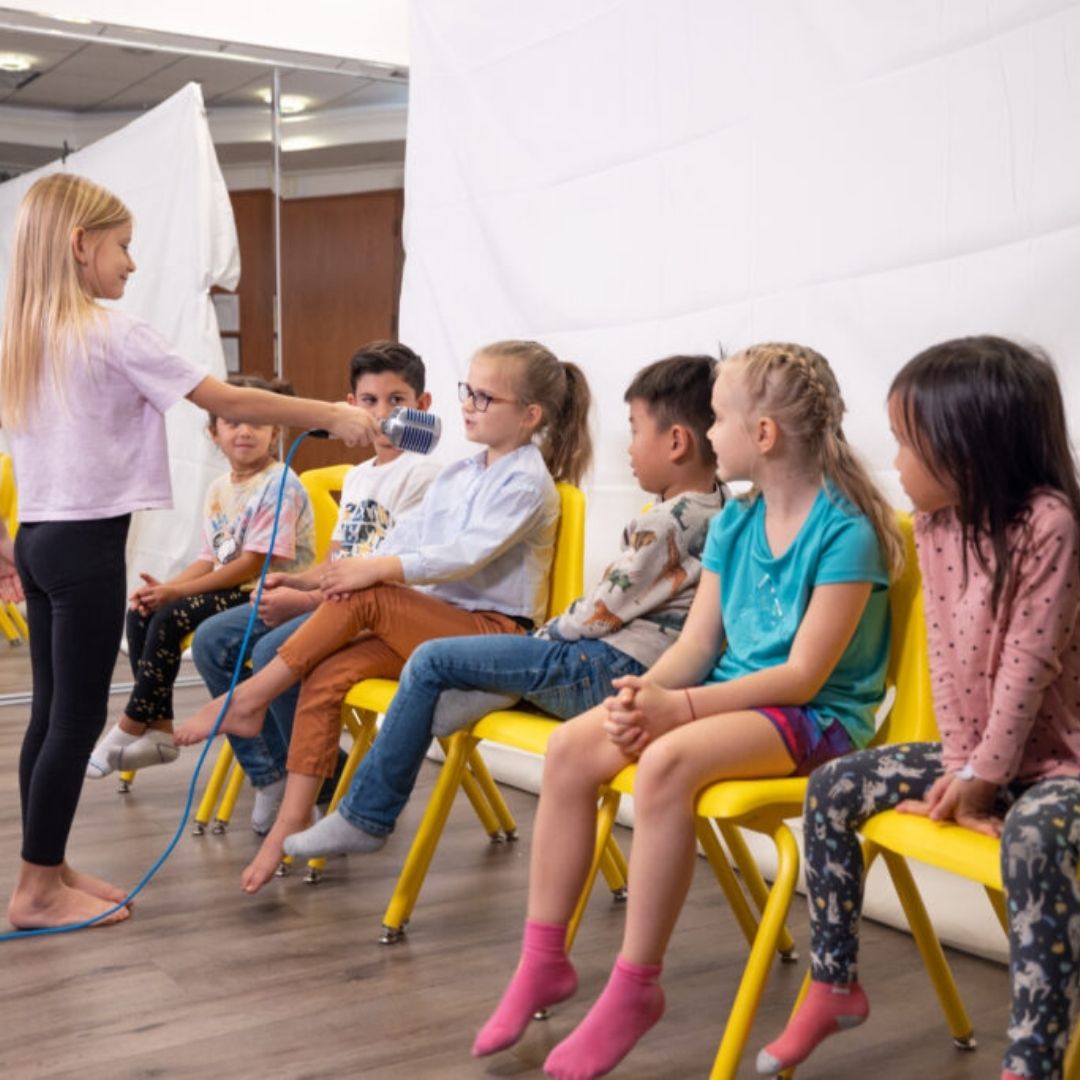 Children discussing